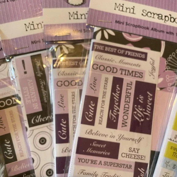 Mini Scrapbook Album Set(x19) - Picture 6 of 8